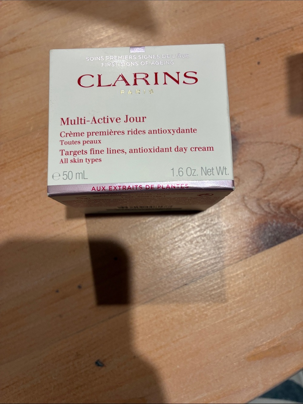 Clarins Multi-Active Jour Day Cream - White with Pink Accents